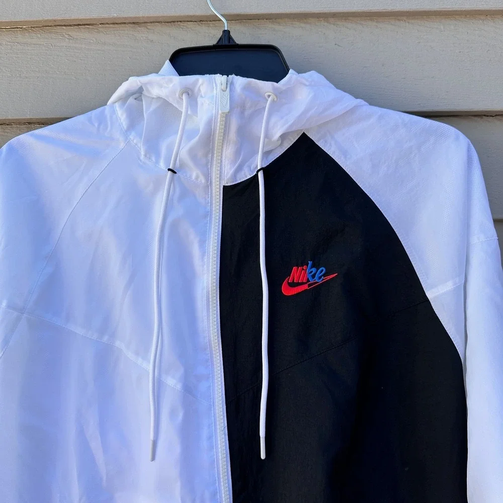 Nike Windrunner Jacket Mens Medium Black White DD4849 Sport Essentials